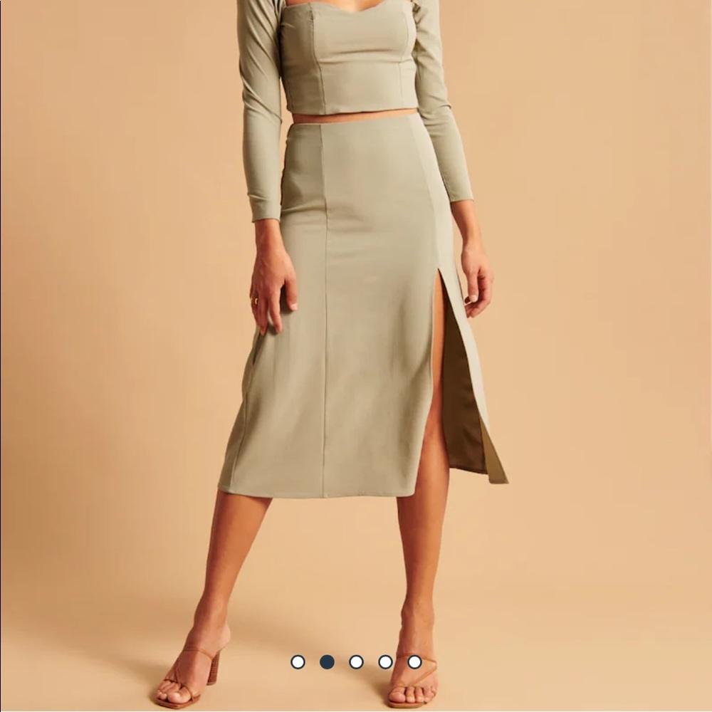 Abercrombie & Fitch high slit flirty midi skirt
